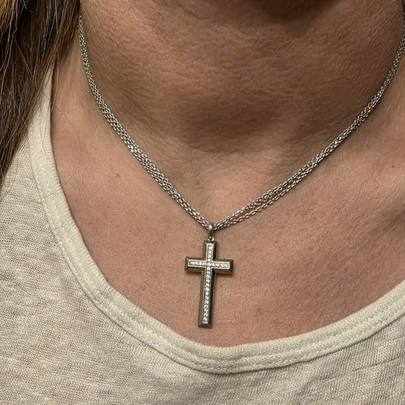Silver Cross Pendant with Diamonds - Picture 5 of 5